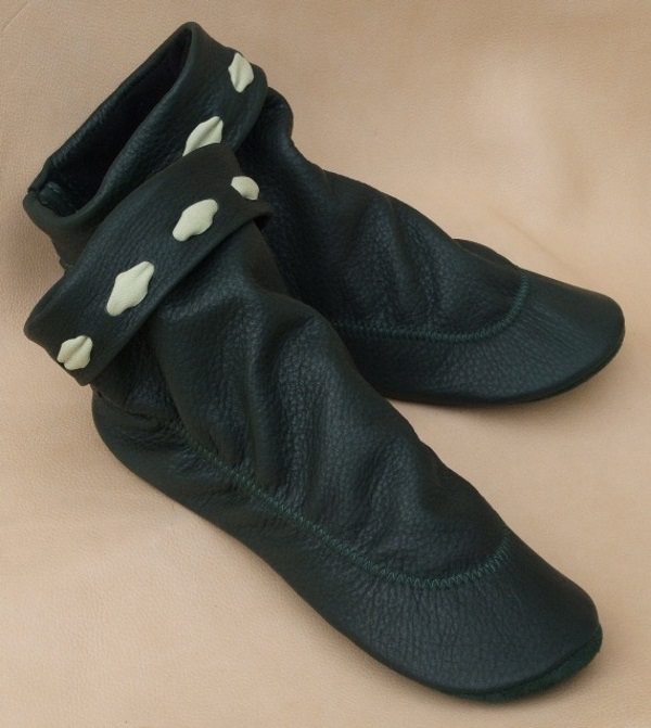 (image for) Women’s Flower Petal Deerskin Moccasin Teepee Boots